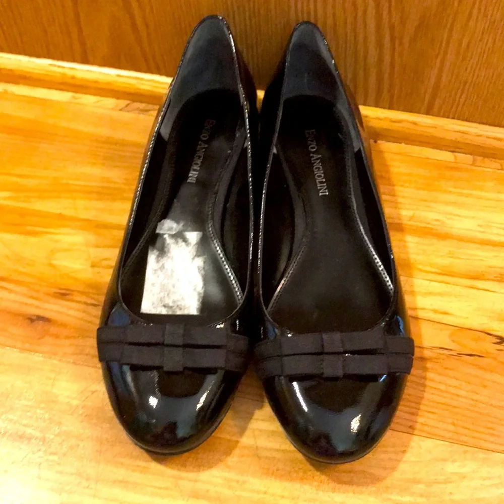 Enzo Angiolini 8-1/2 black patent leather bow ballerina mini wedge flats EUC